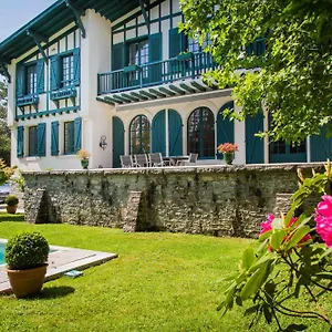 Guest house Maison Cuevas **